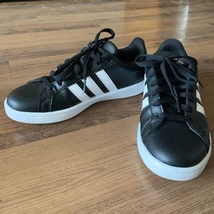Adidas Women’s Grand Court Shoes!!